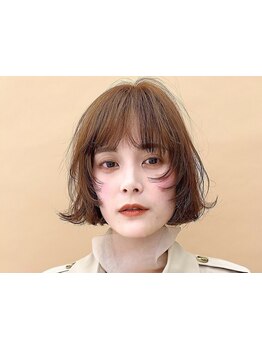 ＳＹＡＮの顔周りカットはぷつっとレイヤーも前髪から流れるサイドバングも１ランク上の似合わせデザイン◎