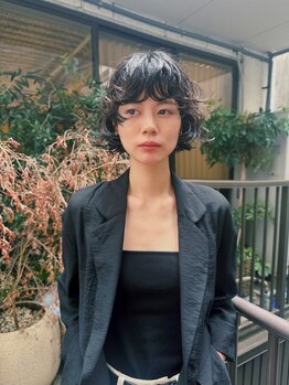 シス(sisu)の写真/ナチュラルな中にもエッジのきいたパーマが大好評◎ダメージに合わせて薬剤を変えてるので髪の負担も軽減!