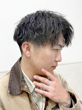 ヨシザワインク プレミアム 築地店(YOSHIZAWA Inc. PREMIUM) 刈り上げ/アップバング/縦落ちツイスパ/バーバー/カジュアル