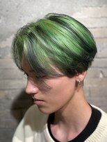 ライン(LYNE) メンズカット/ケアブリーチ/グリーン/ショート