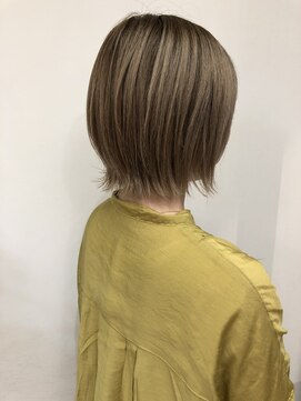 ウォーム(warm) スプリング外ハネボブ《鶴見　美容室　warm》