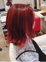 ランプヘアー(LAMP HAIR)&nbsp;派手可愛い暖色系ピンク黒髪バレイヤージュ外ハネくびれボブ