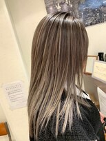 ルーツ(Roots)&nbsp;グレージュハイライト