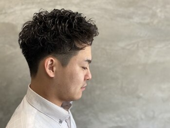 フォー(FOR)の写真/【２席のみ】好印象な爽やかStyle～ビジネスStyleまで幅広く対応◆清潔感のある大人の男を演出します。