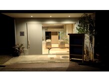 ロクカラー(6color)の雰囲気（白髪染め/白髪カラー/リタッチ/トリートメント/ヘアカラー）