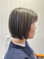 ブラフ(B.R.AP.h)&nbsp;ミニボブ×白髪ぼかしハイライト