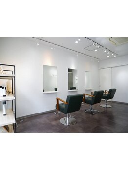 【茨木市3分】日々のお疲れも癒されるサロンタイム♪周りを気にせず、ゆっくり美容室に通いたい方へ◇