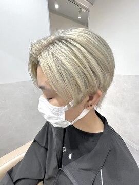 サロウィン 那覇店(SALOWIN) ホワイトシルバー　マニッシュショート