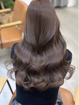 ソルバイシェス(SOL by shes)の写真/【梅田/茶屋町】髪質や骨格・ライフスタイルまで考慮して理想のスタイルを再現♪レイヤーカットはお任せを!