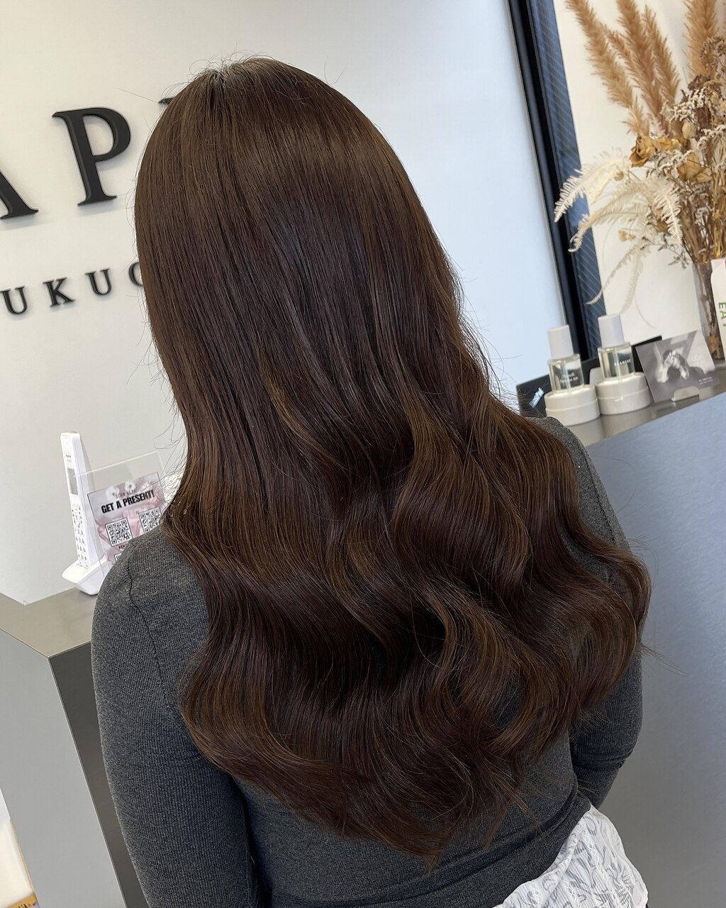 2025年-2026年冬】チョコレートブラウンの髪型・ヘアアレンジ｜人気順