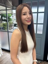 ヴィヴィ(VIVIE)&nbsp;大人ガーリー似合わせミディアムレイヤーカットダークアッシュ