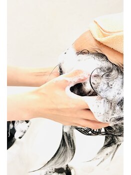 ラファンス イマザト(LaFENCE IMAZATO)の写真/【ケミナチュラ＋スパ5分￥1980】エイジング効果◎頭皮環境を整えて、髪と頭皮を一緒にケアし健康美髪に♪