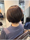 上品にまとまる大人ショートボブ