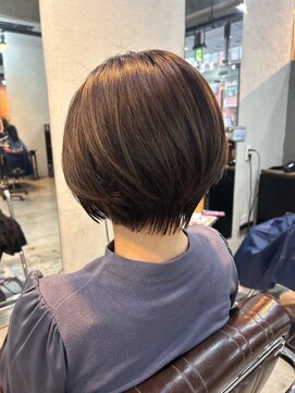 クレメント サロン ブル(Clement Salon Bull) 上品にまとまる大人ショートボブ