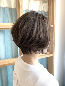 アミトヘアアンドサロン(amito hair&salon) カッコキレイな女性に♪前下がりボブ/ミルキーグレージュ