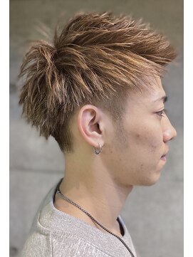 クレドガーデン 西新井店(CRED GARDEN) メンズ/ワイルドツーブロック刈り上げ/アップバングスタイル