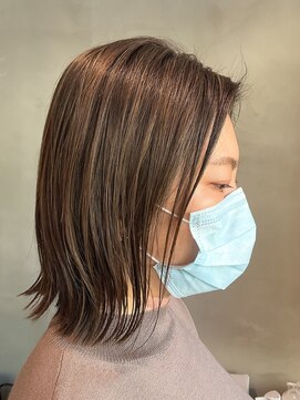 グランツ(GLANZ) 外はね切りっぱなしボブ[グレージュカラー]◎30代