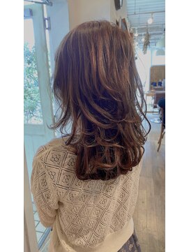 ヘアスペース リズム グリーン(Hair space Rizm green) ロングレイヤー 30代40代50代60代