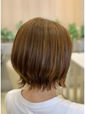 外はねショートボブ