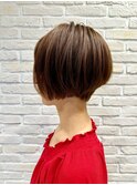 丸みのある柔らかなショートボブヘア