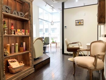 フラップ(FLAP Hair Design)の写真/本厚木駅徒歩5分の好立地!髪の悩みをしっかり汲み取り寄り添う、実力派プライベートサロン登場♪