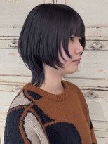 ロリム(RorriM)&nbsp;ウルフカット ウルフ レイヤーカット ウルフレイヤー 暗めカラー