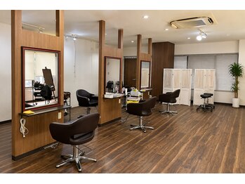 ラッキーヘアー箕面店(Lucky Hair)の写真/４０代～６０代の大人女性の方のプライベートサロンとしてしっかりとした技術施術をさせて頂きます　
