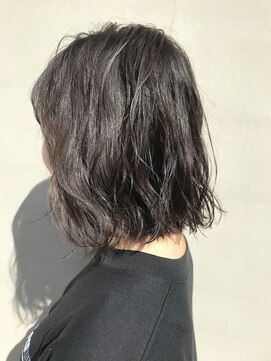 ヘアー アイス ルーチェ(HAIR ICI LUCE) ボブ 外ハネボブ 波ウェーブ 黒髪ボブ