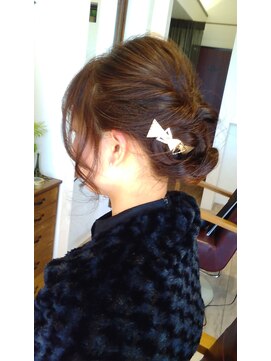 ヘアーズ ケアリスト(hair's care list) 編み込みアレンジスタイル