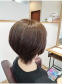 美シルエットのショートカット