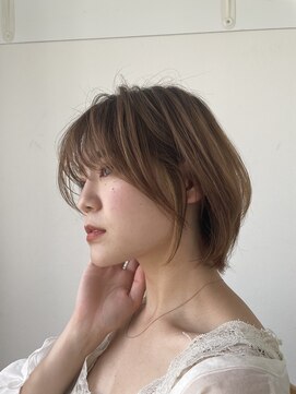 エクリボンヌ(equri bonne) 大人かわいいショートボブ