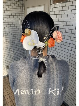 フェリーチェ(Felice) 袴ヘア　タイトアレンジ　ローポニー　ポニー　編み下ろし