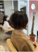 切りっぱなしショートボブ