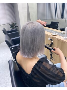 ペレ 渋谷(PELE) イメチェン/ホワイトブロンド/外ハネボブ/美髪/渋谷