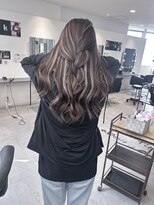 キング 枚方店(K!ng)&nbsp;ハイライトカラーミルクティーベージュレイヤーカット