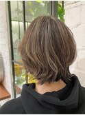 【白髪ぼかし×地毛ハイライト】グレージュ×ショート