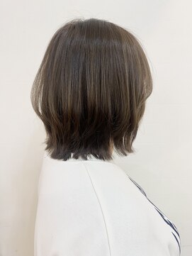 モリオ フロム ロンドン 成増店 【morio成増/一戸】外ハネボブレイヤーボブオリーブカラー