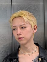 ノラ ウメダ(NORA UMEDA) フェザーショート×ブロンドベージュ