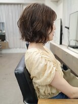 ユノ(juno) ボブパーマで叶える、アンニュイな抜け感スタイル