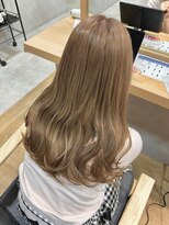 ヘアリゾートレガロ 瓢箪山店(Hair Resort regalo)&nbsp;グレージュ裾カラーショートボブくらげヘアータッセルボブパーマ
