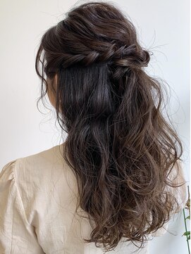 デコラ DECOR ハーフアップアレンジ