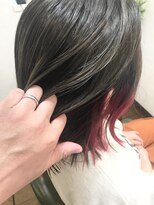 ヒッピーヘアー(Hippie Hair)&nbsp;ハイライト入りマットグレージュ＋インナーピンク