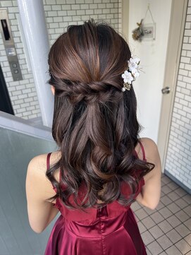 フェリーチェ(Felice) ハーフアップ パーティーヘア 巻き髪 華やかヘア