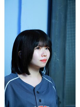 アンアタッシュ(UNE ATTACHE) ロングから切りっぱなしボブへ可愛らしくイメチェン