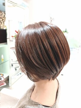 レブリィ ゼンコー 国領(Reverie ZENKO) ショートボブ/大人ボブ/ツヤ髪スタイル/トリートメント