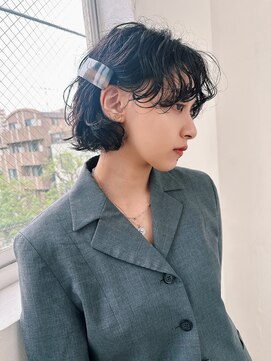 ホロ(hollo) ショートウルフパーマロングウルフパーマレイヤーパーマ