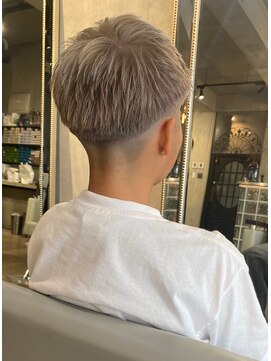 ヘアーリビング 730 宜野湾 730 design color ダブルカラー/ベージュ/ショート/ミルクティー