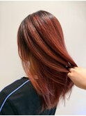 視線を集める、鮮やかな深みレッド◎ストレートロング