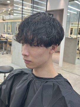 ロンドシエル 横浜(Lond ciel) men's/メンズ/フェザーパーマ/黒染め/韓国/ブルーブラック/横浜