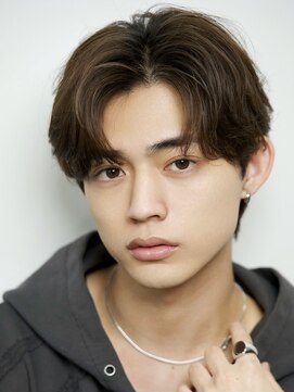 ルーシー 川越(LUCEY) センターパートフェザーパーマシャドウパーマメンズパーマ